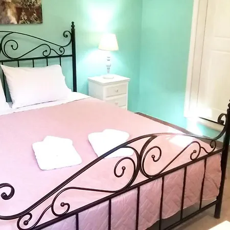 Stone In Nature With View To Corfu Town! Daire Evropouloi